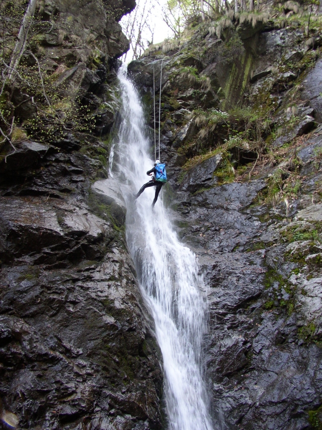  Canyoning in the Pacalota river 
